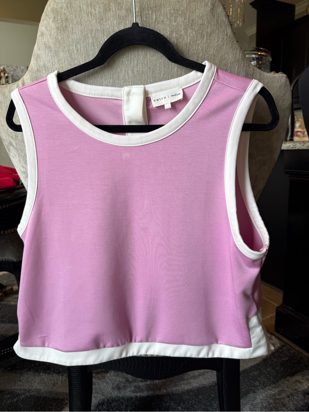 entro Pink Sleeveless Contrast-Trim Crop Top